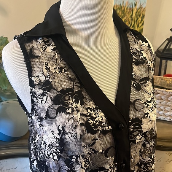VINTAGE DANESI SHEER SLEEVELESS FLORAL BUTTON DOWN TOP BLACK WHITE SIZE SMALL - Picture 3 of 13
